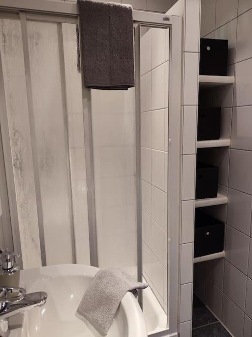 Gemuetliches Ferienapartment Mit Optionaler E-Ladesaeule Eichenzell Buitenkant foto